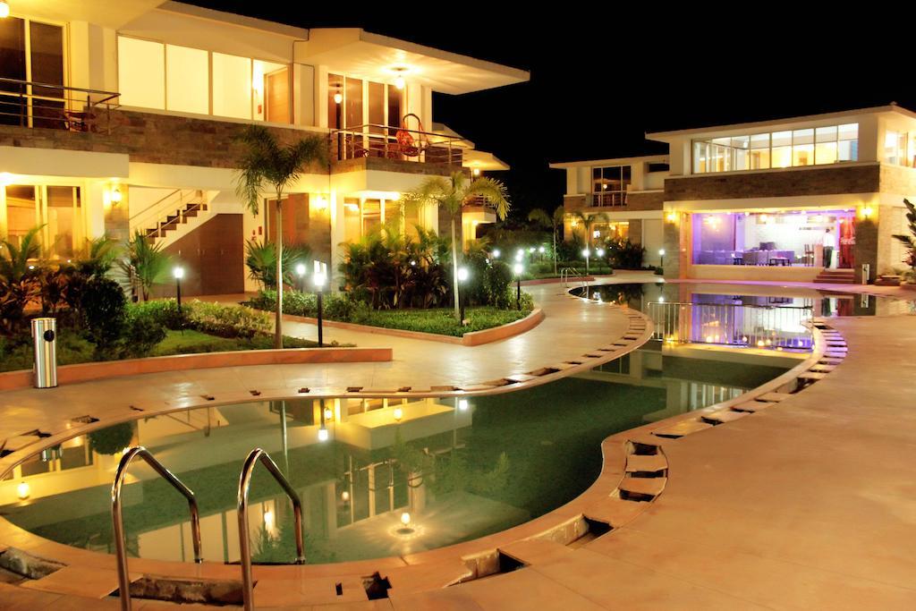 Wonderland Resort Silvassa Exterior photo