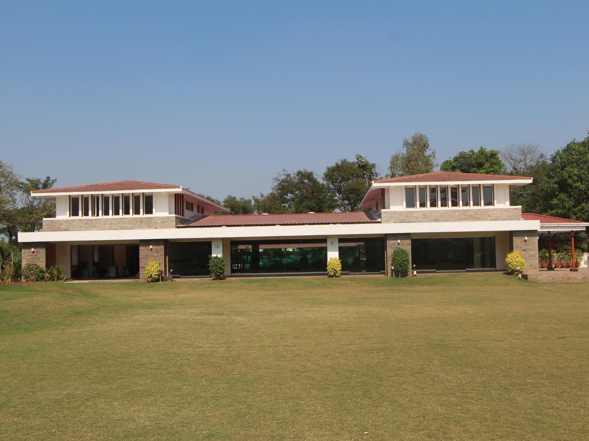 Wonderland Resort Silvassa Exterior photo